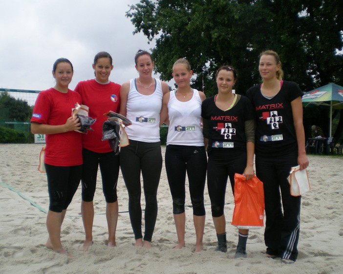 Čelákovice 2011 ženy, Gabriela Kotvová, Adéla Machová, Alena Pecháčková, Klára Pecháčková, Barbora Jeřábková, Iveta Halbichová